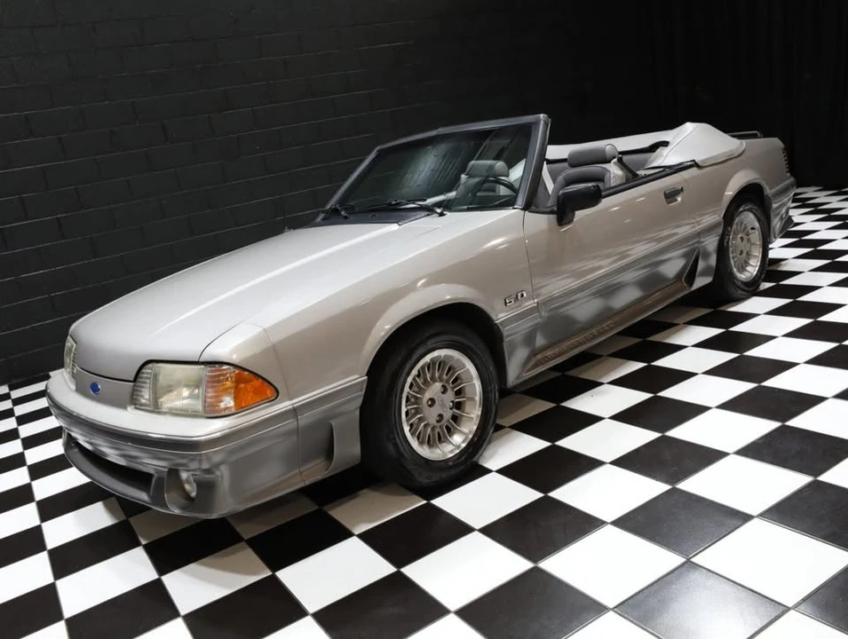 1990 Ford Mustang GT 3rd Gen - Image 12 of 20