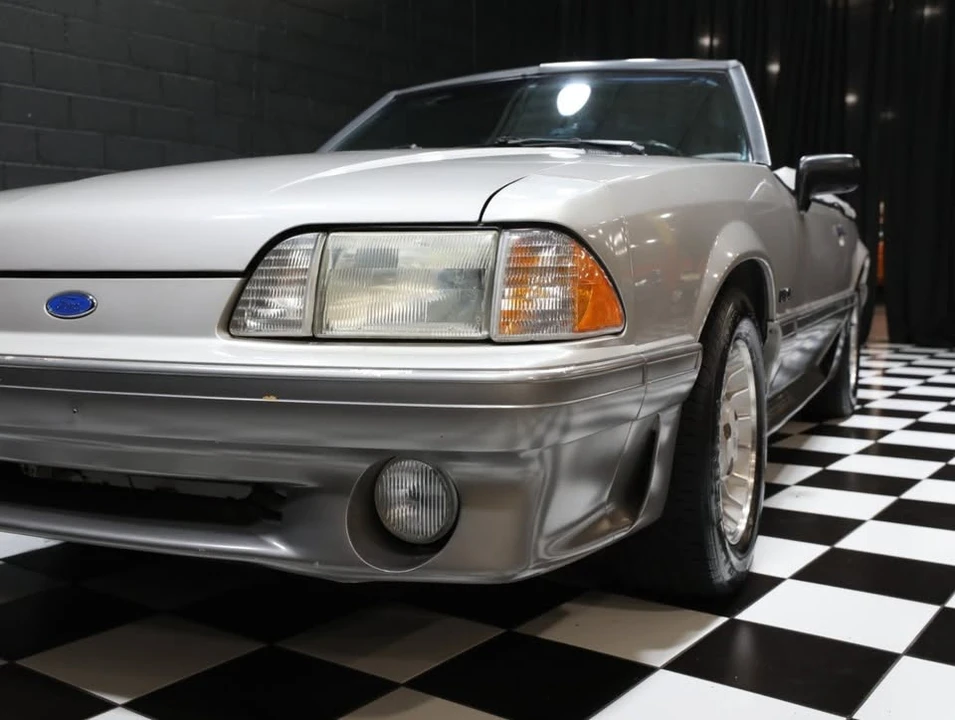1990 Ford Mustang GT 3rd Gen - Image 13 of 20