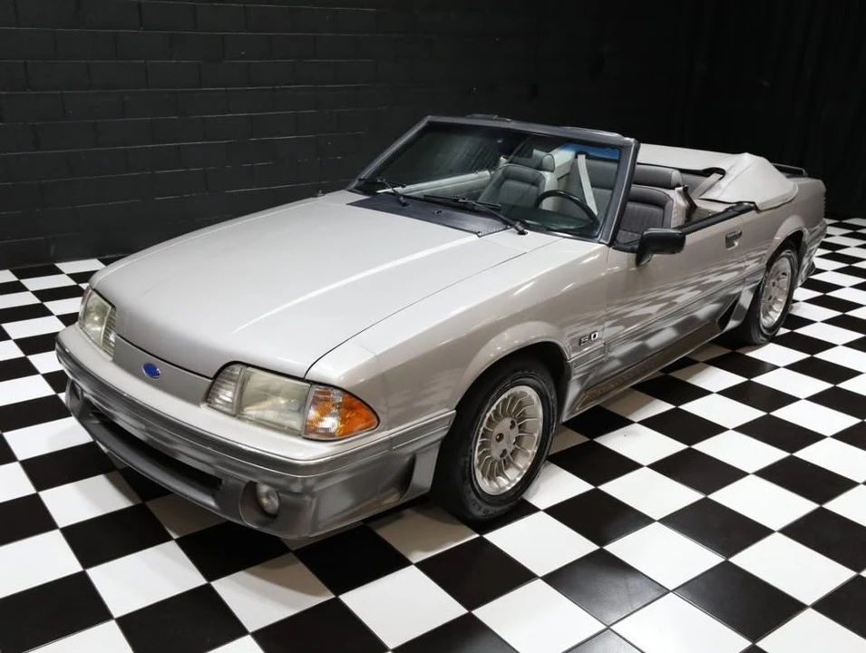 1990 Ford Mustang GT 3rd Gen - Image 10 of 20