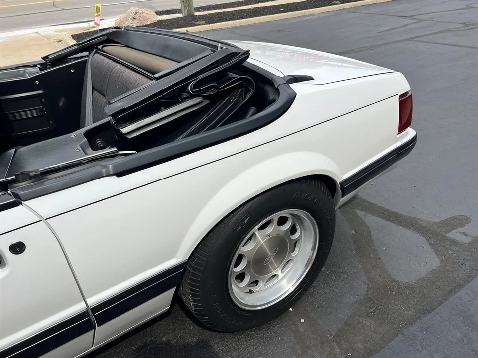 1990 Ford Mustang 3rd Gen - Image 18 of 30