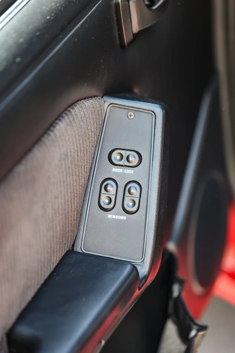 1990 Ford Mustang 3rd Gen - Image 28 of 31