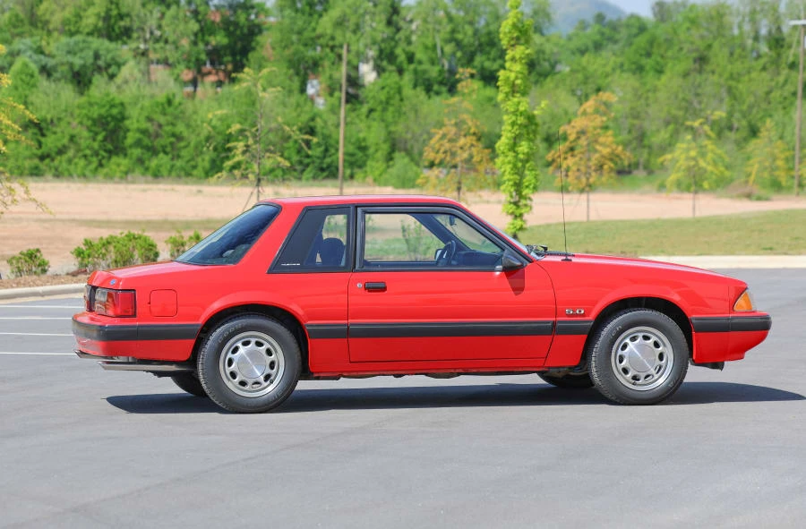 1990 Ford Mustang 3rd Gen - Image 2 of 31