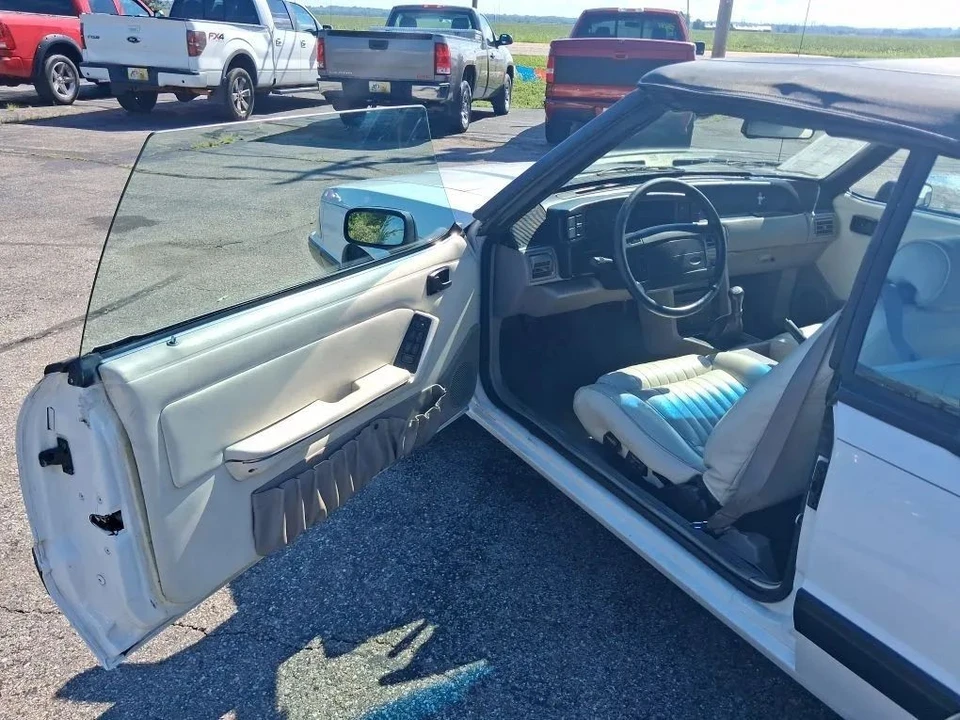 1990 Ford Mustang 3rd Gen - Image 23 of 31