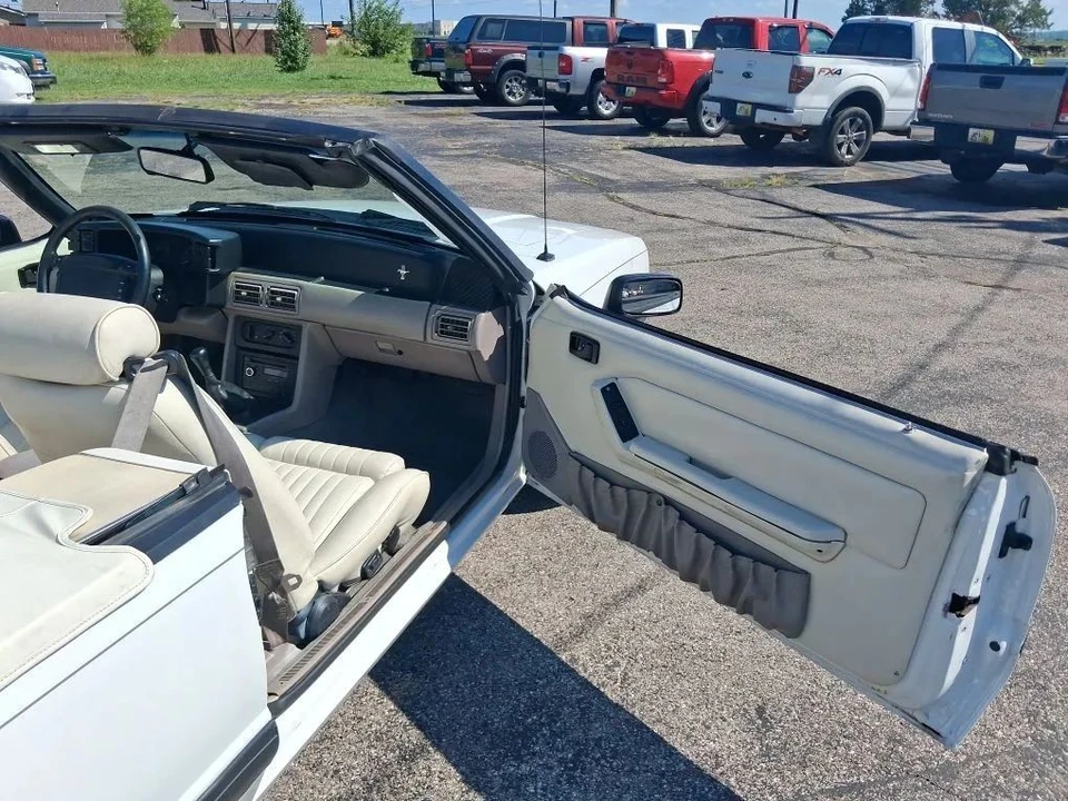 1990 Ford Mustang 3rd Gen - Image 14 of 31