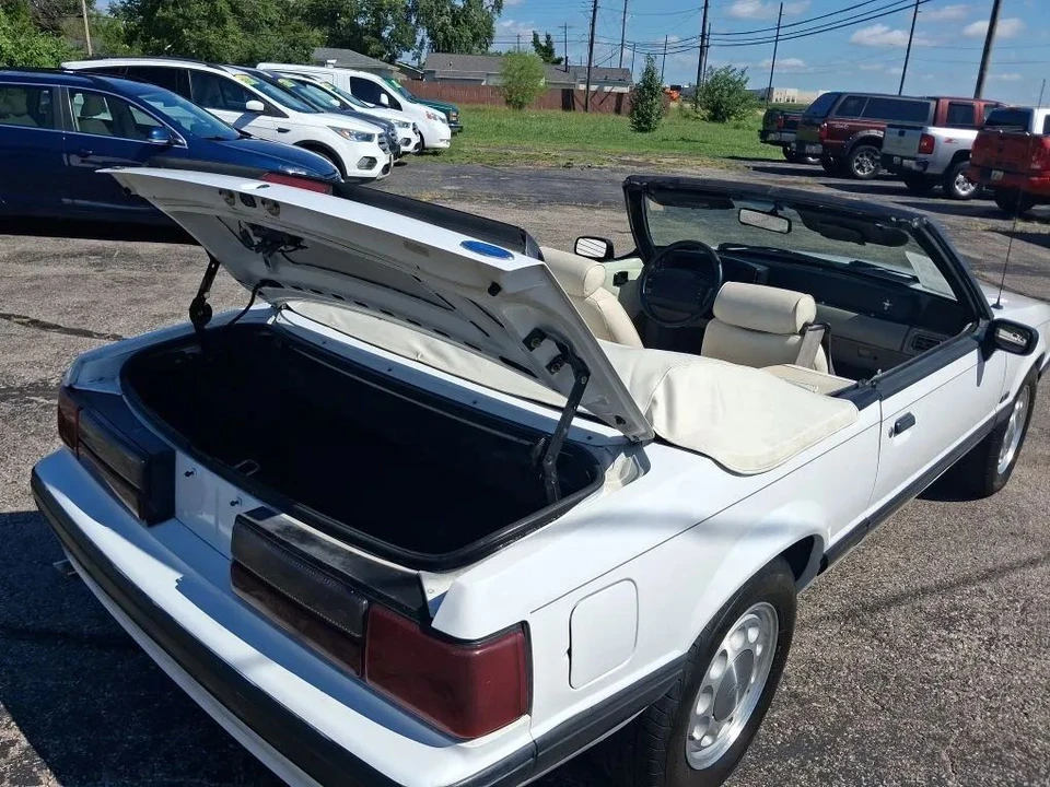1990 Ford Mustang 3rd Gen - Image 20 of 31