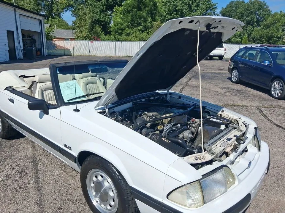 1990 Ford Mustang 3rd Gen - Image 17 of 31