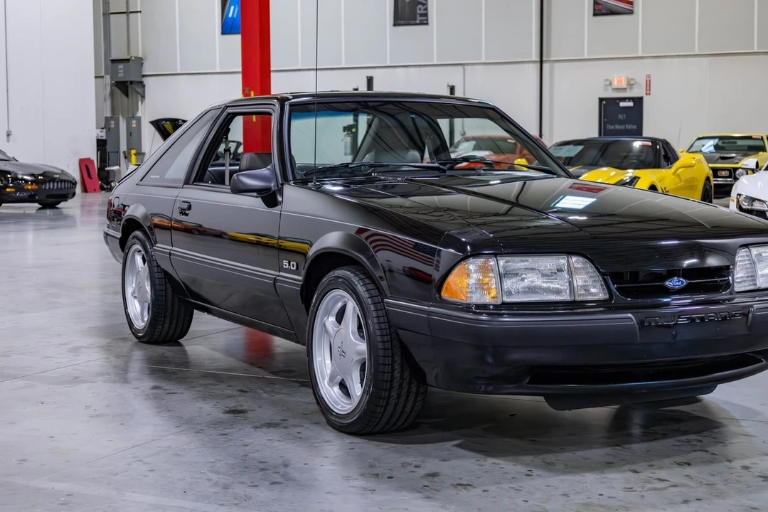 1990 Ford Mustang 3rd Gen - Image 28 of 31