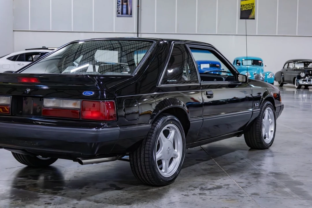 1990 Ford Mustang 3rd Gen - Image 27 of 31