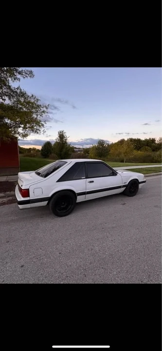 1990 Ford Mustang 3rd Gen - Image 4 of 5