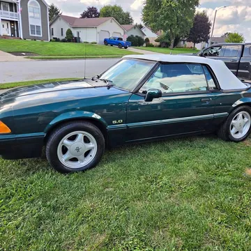1990 Ford Mustang LX 7 UP