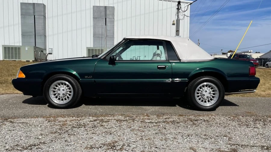 1990 Ford Mustang 3rd Gen - Image 2 of 14