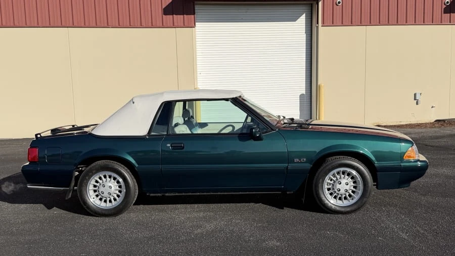 1990 Ford Mustang 3rd Gen - Image 2 of 9