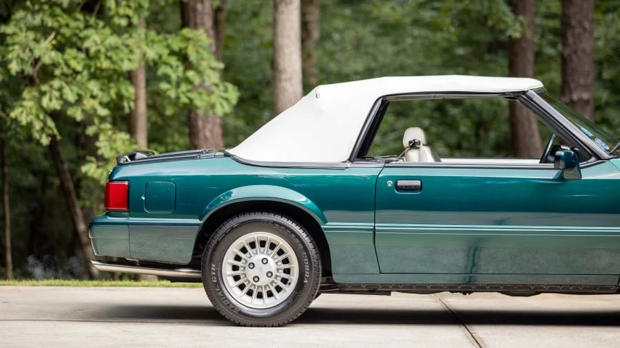 1990 Ford Mustang 3rd Gen - Image 19 of 25
