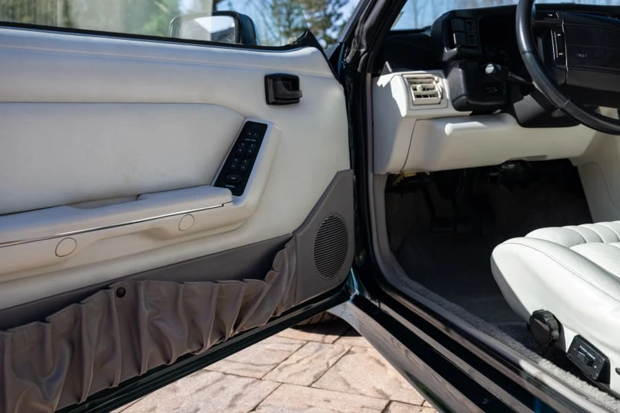 1990 Ford Mustang 3rd Gen - Image 28 of 31