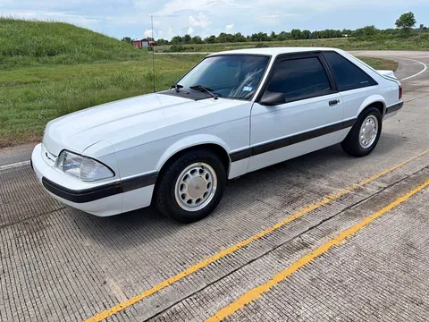 1990 Ford Mustang LX Hatchback 2D