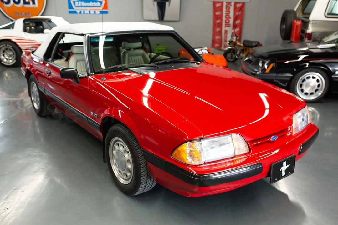 1990 Ford Mustang 3rd Gen - Image 4 of 18