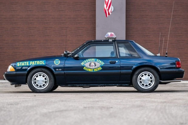 1990 Ford Mustang 3rd Gen - Image 3 of 8