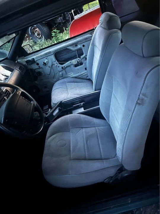 1990 Ford Mustang 3rd Gen - Image 11 of 12