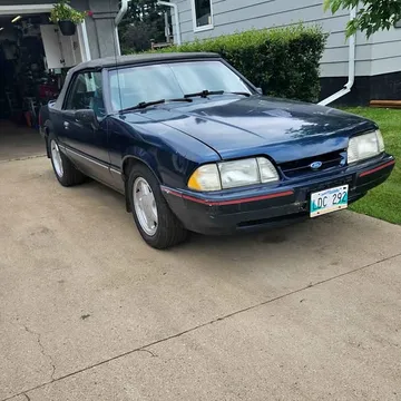 1990 Ford Mustang