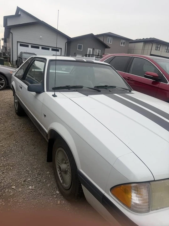1990 Ford Mustang 3rd Gen - Image 4 of 8
