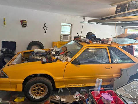 1990 Ford Mustang