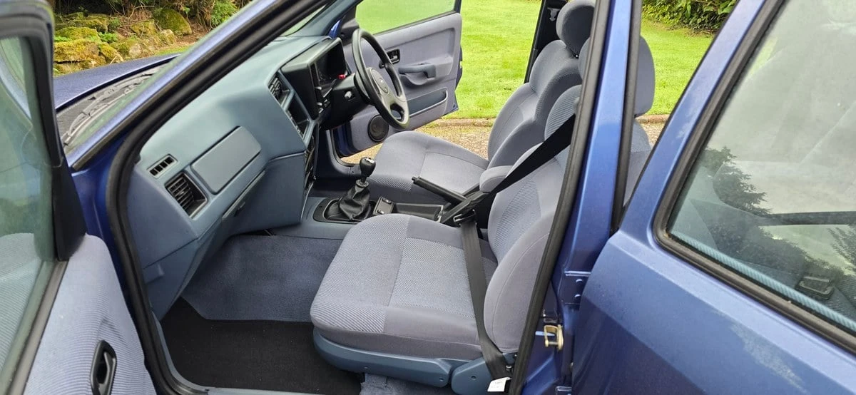 1990 Ford Sierra 2nd Gen - Image 28 of 30