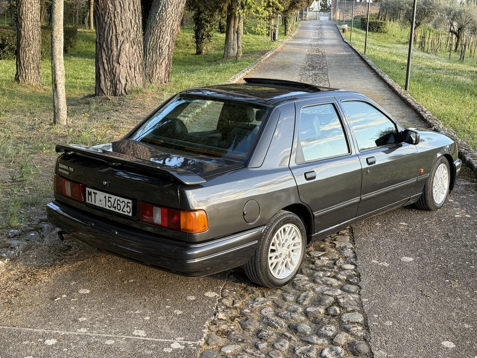1990 Ford Sierra RS Cosworth - Image 15 of 31