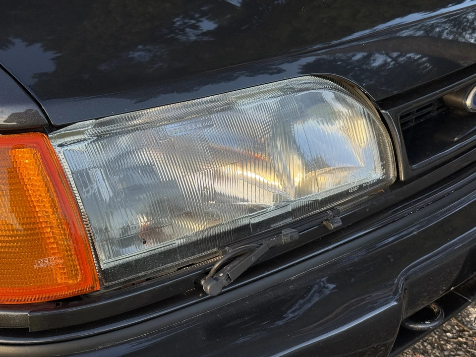 1990 Ford Sierra RS Cosworth - Image 24 of 31