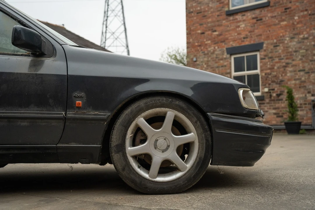 1990 Ford Sierra RS Cosworth - Image 16 of 30