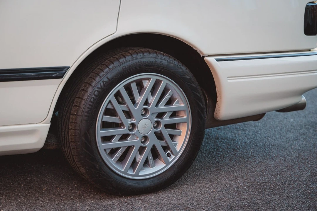 1990 Ford Sierra RS Cosworth - Image 9 of 30