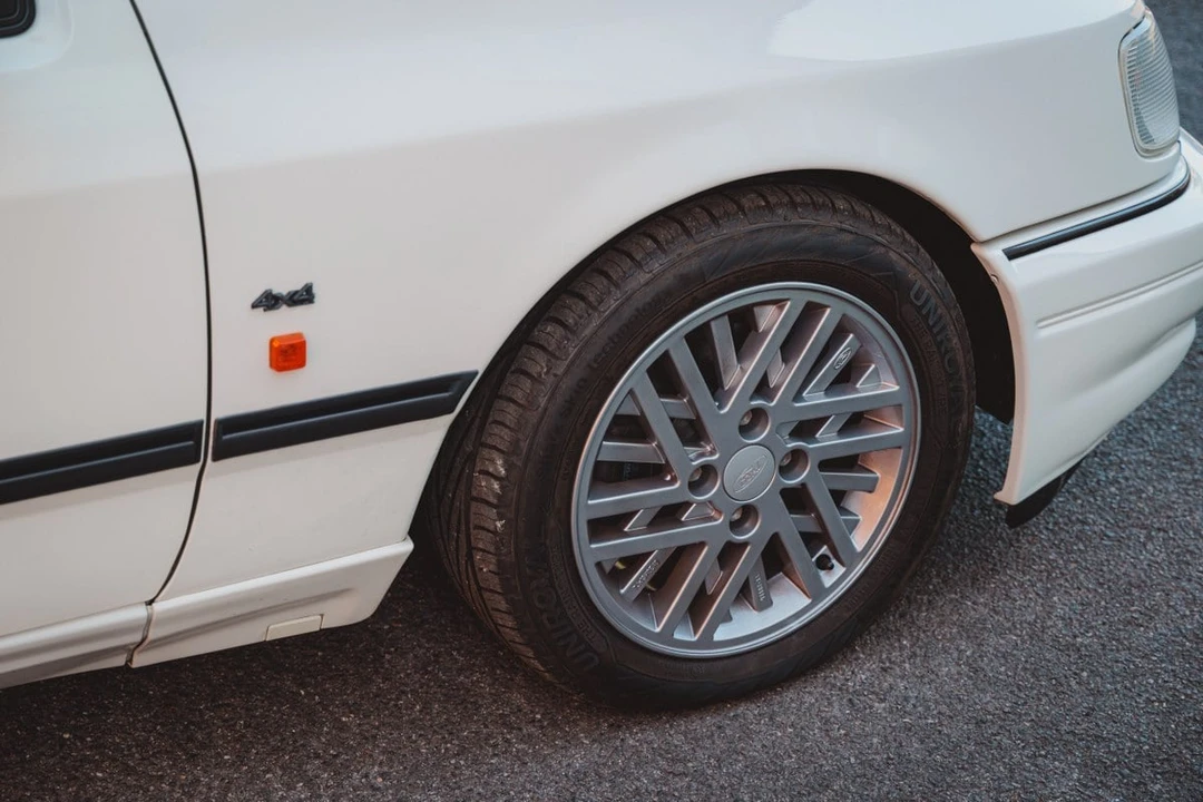 1990 Ford Sierra RS Cosworth - Image 11 of 30