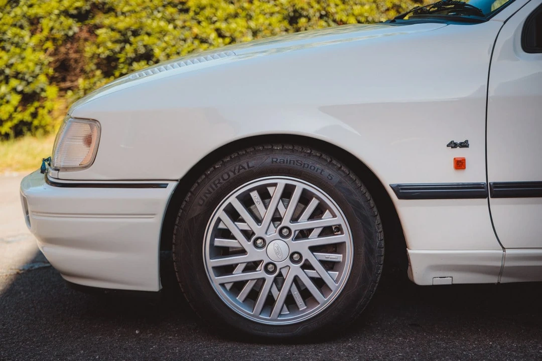 1990 Ford Sierra RS Cosworth - Image 12 of 30