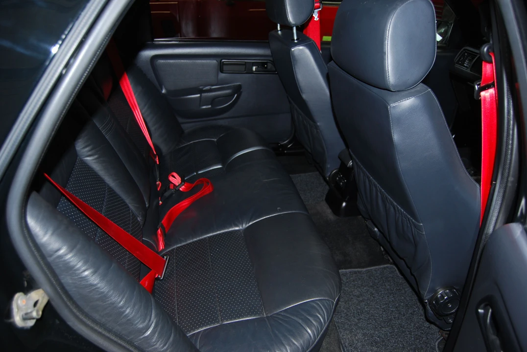 1990 Ford Sierra RS Cosworth - Image 2 of 13