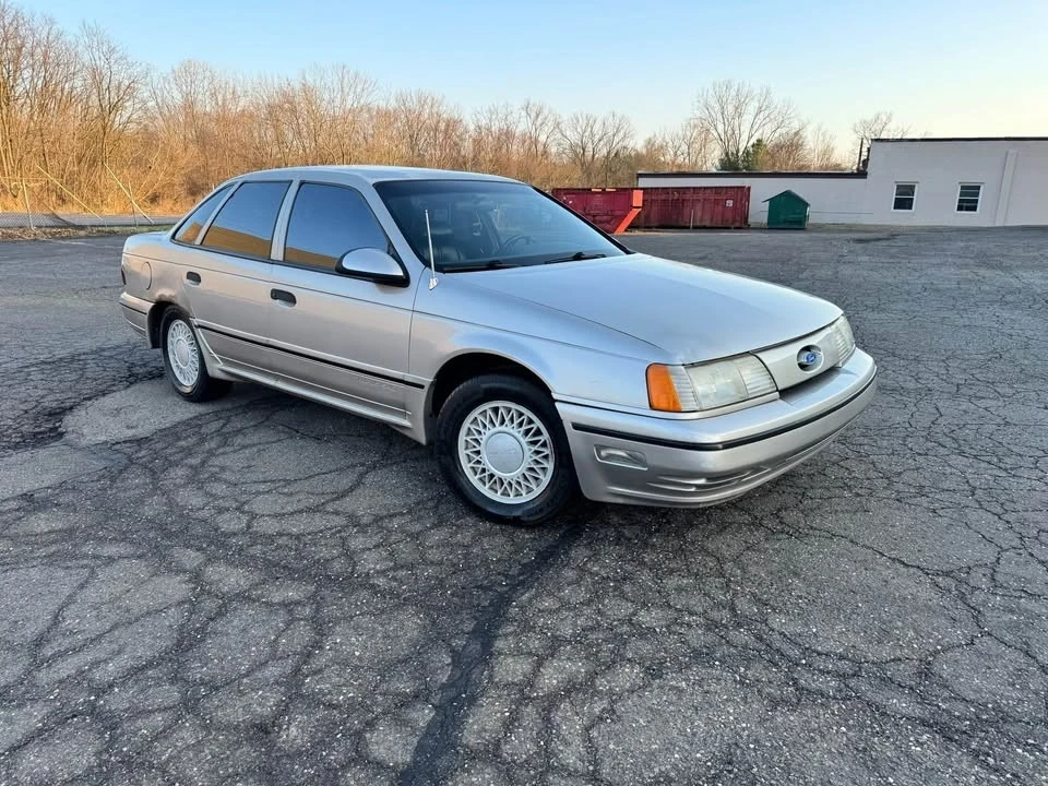 1990 Ford Taurus SHO 1st Gen - Image 3 of 13