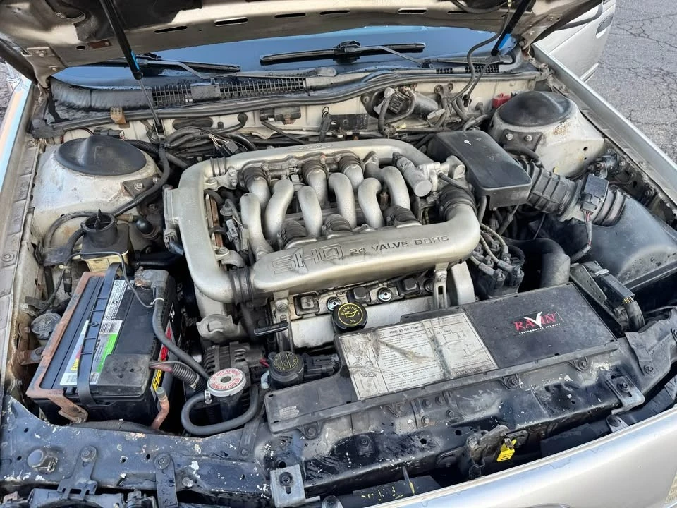 1990 Ford Taurus SHO 1st Gen - Image 9 of 13