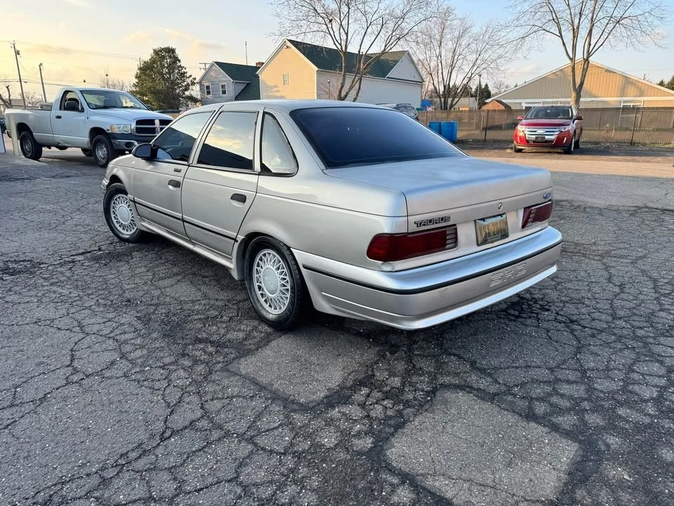 1990 Ford Taurus SHO 1st Gen - Image 4 of 13