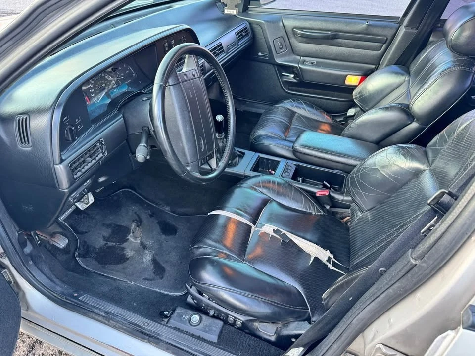 1990 Ford Taurus SHO 1st Gen - Image 11 of 13