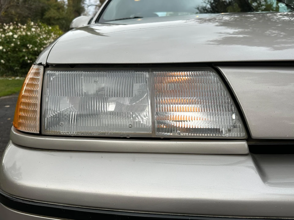 1990 Ford Taurus SHO 1st Gen - Image 10 of 31