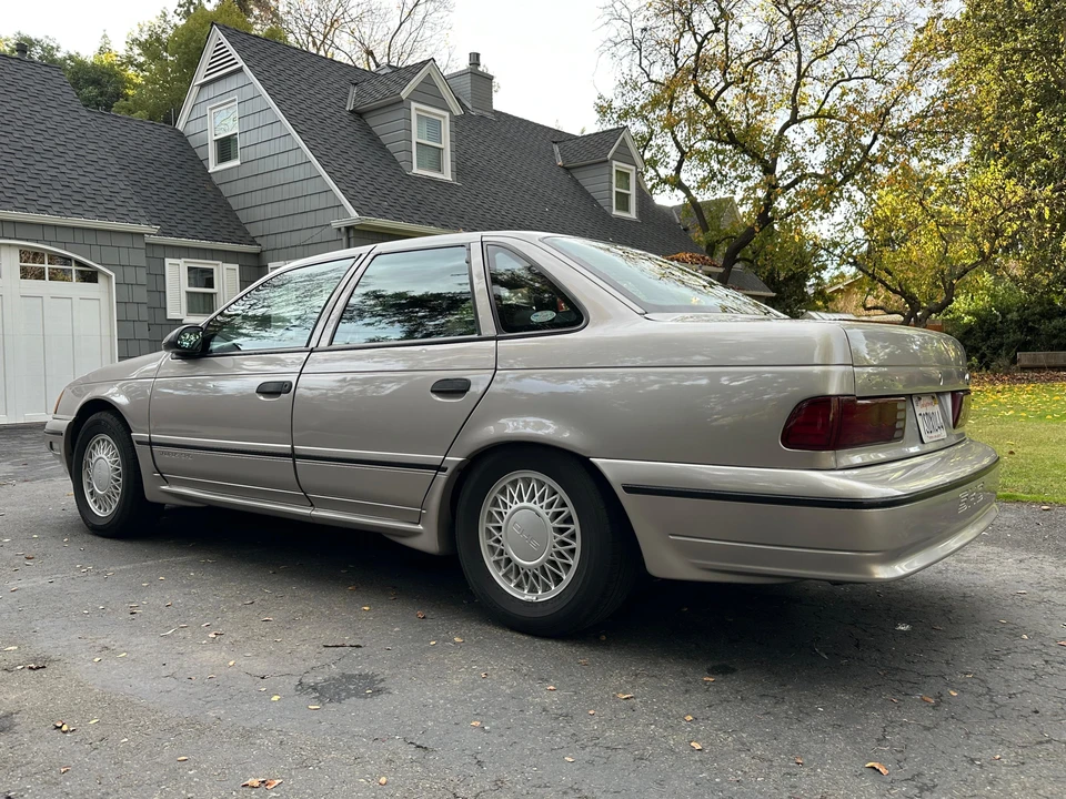1990 Ford Taurus SHO 1st Gen - Image 7 of 31