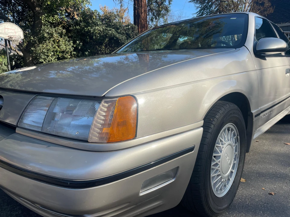 1990 Ford Taurus SHO 1st Gen - Image 13 of 31