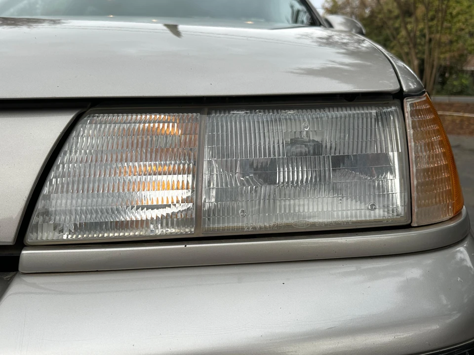 1990 Ford Taurus SHO 1st Gen - Image 12 of 31