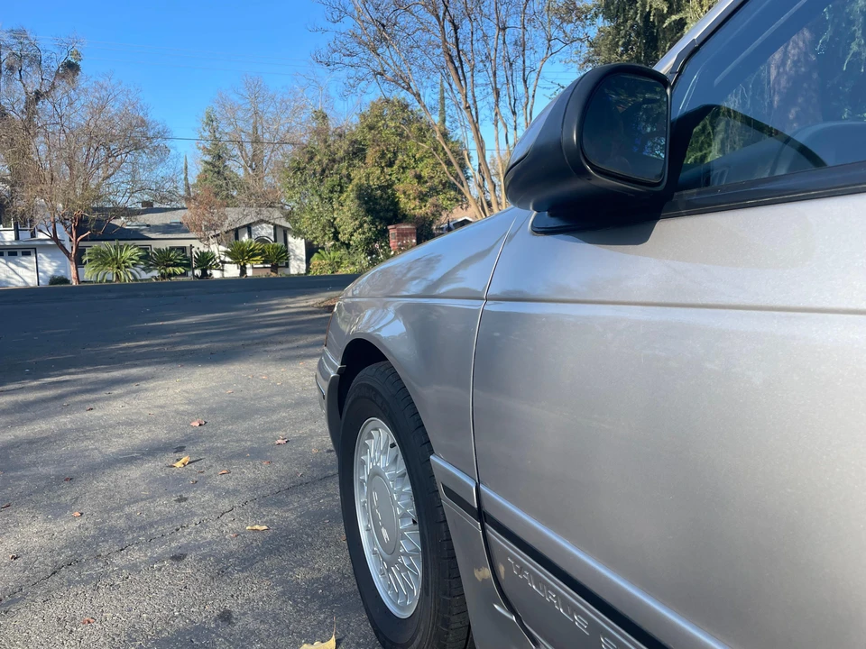 1990 Ford Taurus SHO 1st Gen - Image 21 of 31