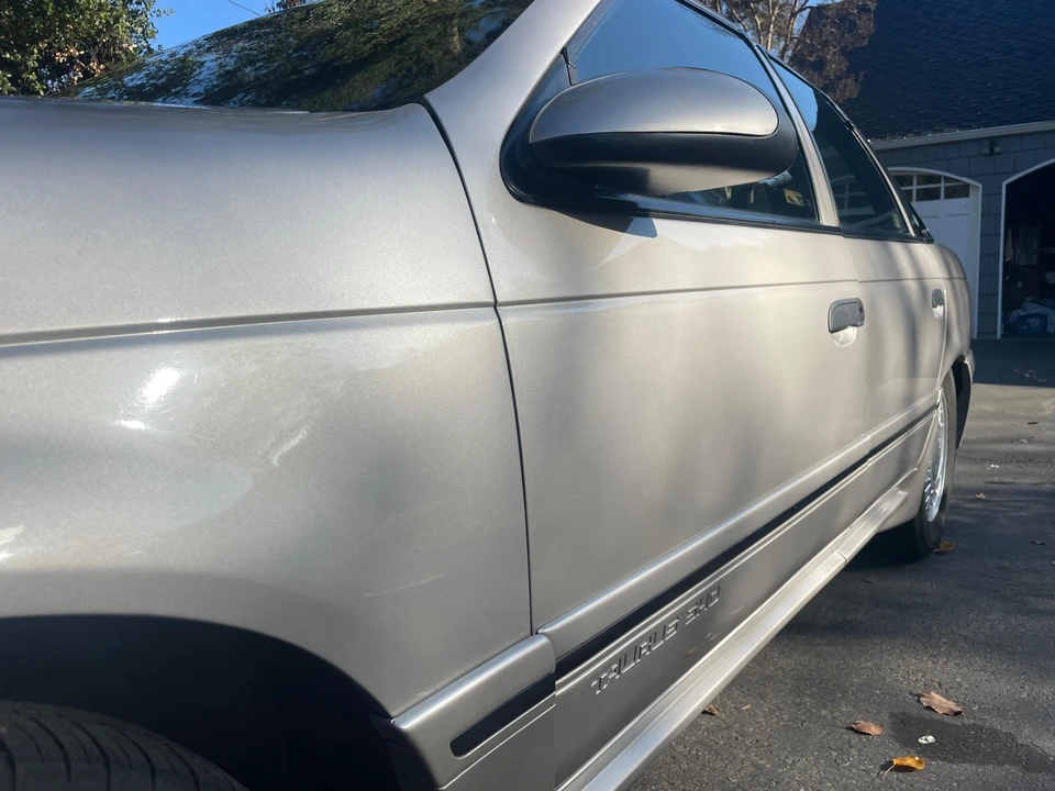 1990 Ford Taurus SHO 1st Gen - Image 16 of 31