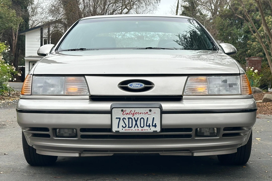 1990 Ford Taurus SHO 1st Gen - Image 2 of 31