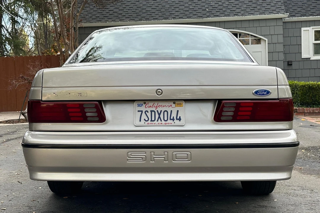 1990 Ford Taurus SHO 1st Gen - Image 5 of 31