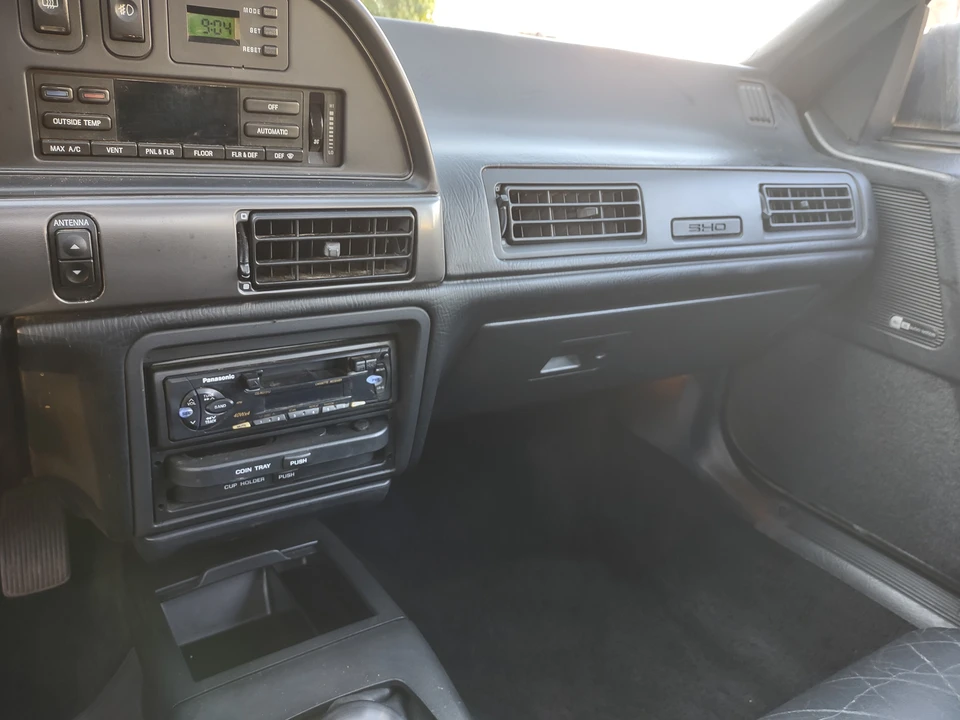 1990 Ford Taurus SHO 1st Gen - Image 17 of 31