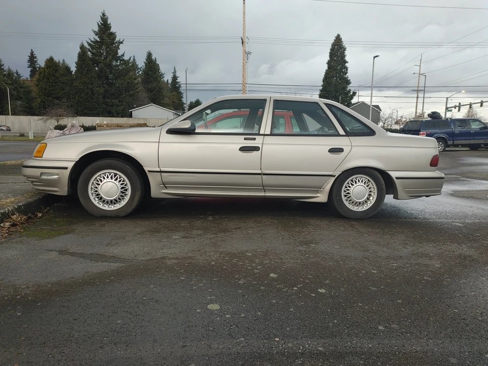 1990 Ford Taurus SHO 1st Gen - Image 4 of 31