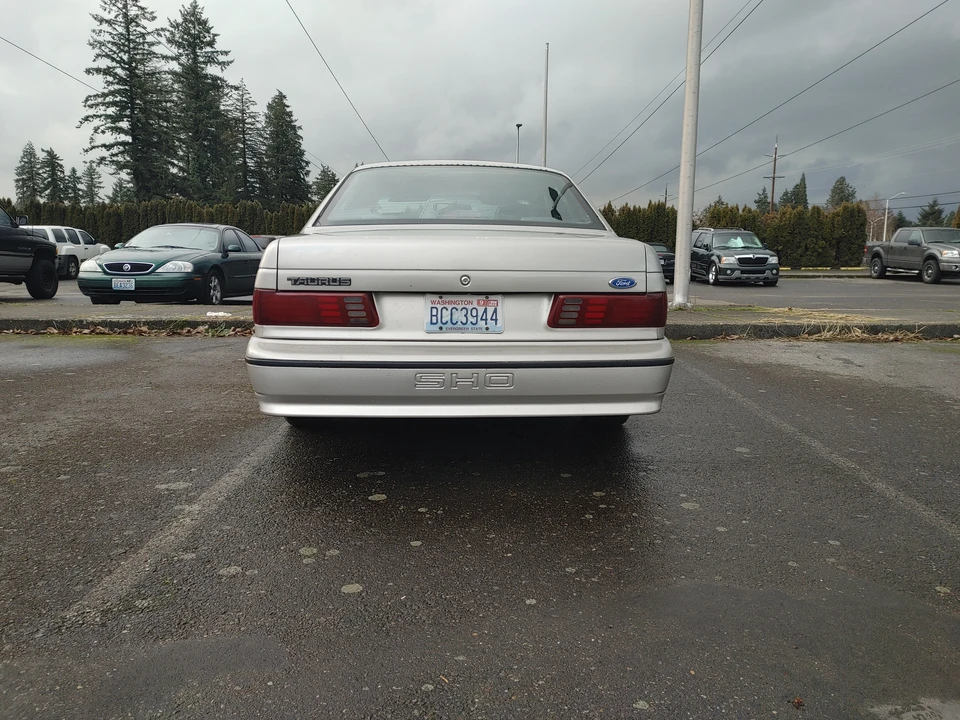 1990 Ford Taurus SHO 1st Gen - Image 6 of 31