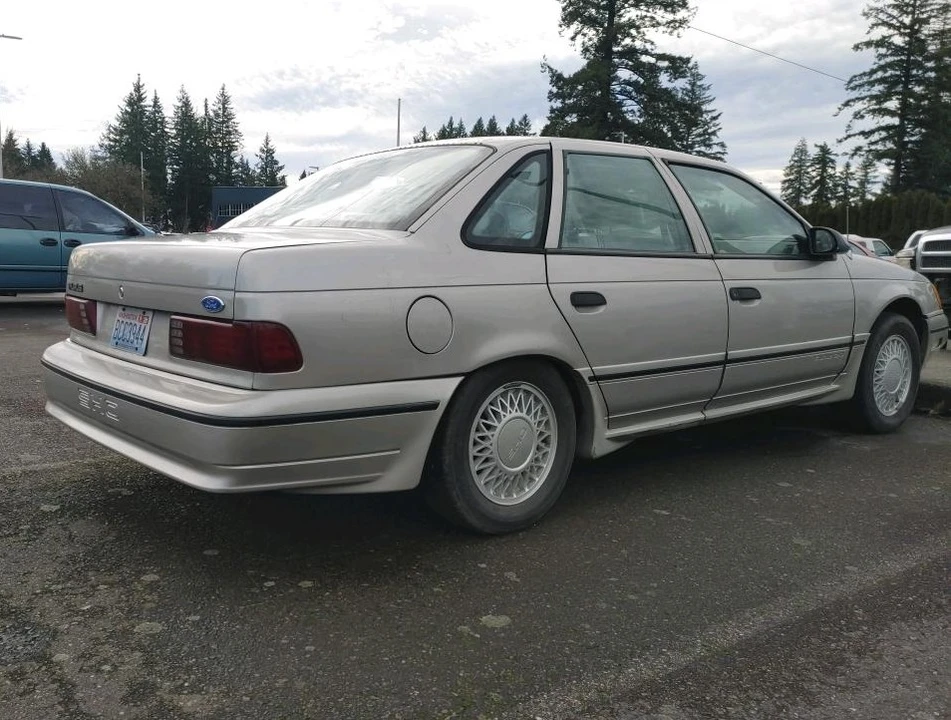 1990 Ford Taurus SHO 1st Gen - Image 8 of 31