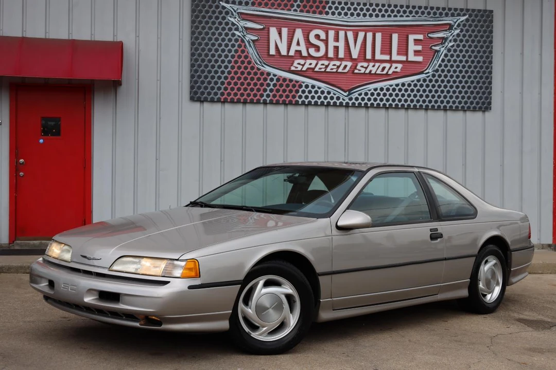 1990 Ford Thunderbird - Image 6 of 31